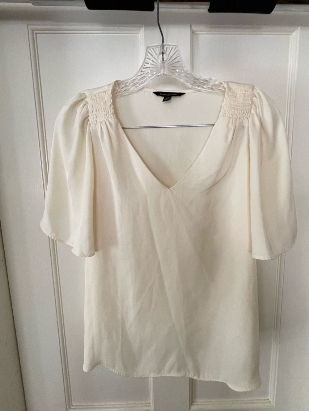 Banana Republic Cream V-Neck Puff Sleeve Blouse
